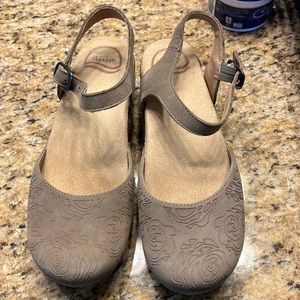 Dansco shoe